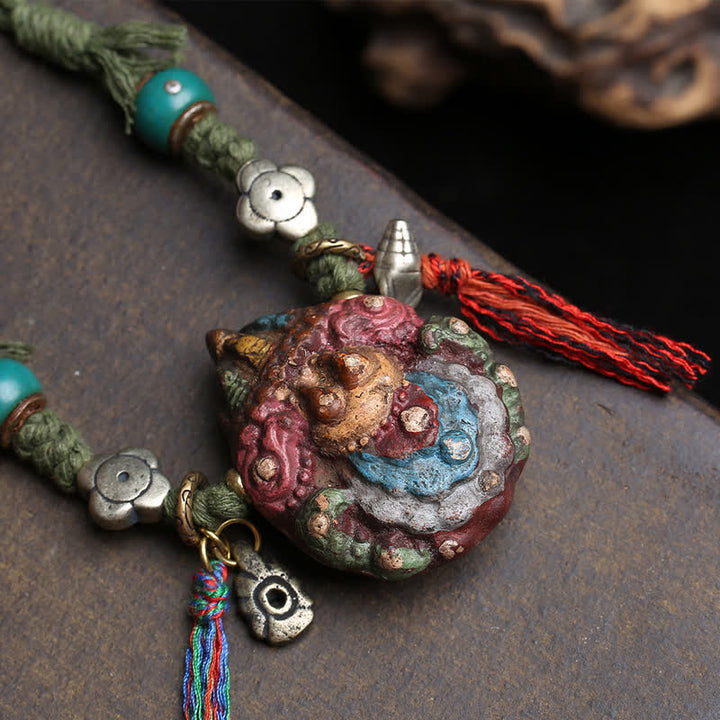 Buddha Stones Tybetański malowany naszyjnik z rzeźbionym frędzlem Tsa-tsa - image 3