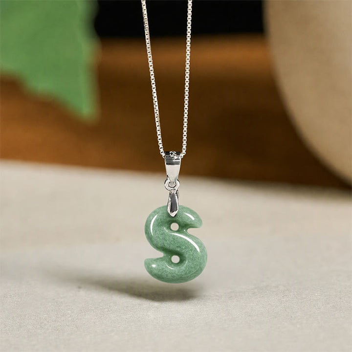 Naszyjnik z wisiorkiem "Prosperity" z naturalnym jadeitem w kształcie litery AZ, wykonany ze srebra próby 925 i srebra próby 925. - S - image 42