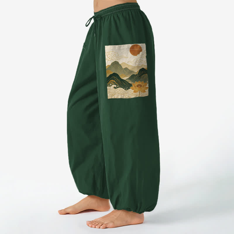 Buddha Stones Bawełniane spodnie damskie typu harem z elastyczną talią i kieszeniami bocznymi w orientalny wzór lotosu górskiego - ForestGreen - US16, UK/AU20, EU48 (3XL) - image 0