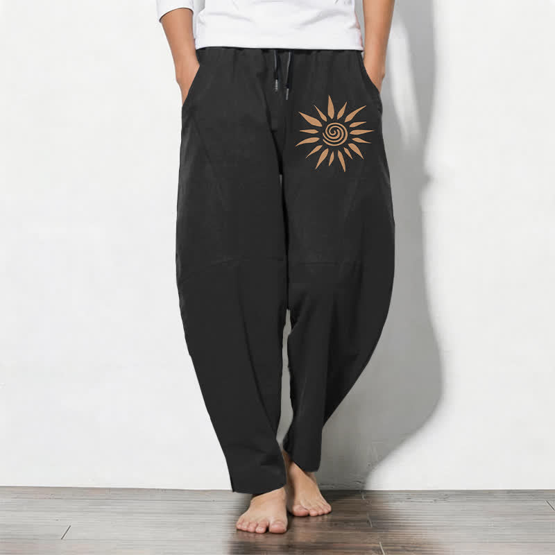 Buddha Stones Spodnie męskie zwężane z czystej bawełny ze wzorem spirali słonecznej i ściągaczem, z kieszeniami - Czarny - US/UK/AU50, EU60 (5XL) - image 0