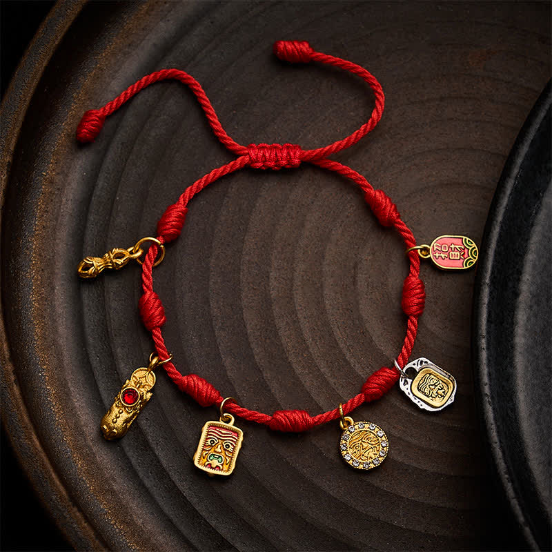 Buddha Stones Ręcznie robiona bransoletka Zakiram Fortune & Blessings z czerwonego sznurka z siedmioma węzłami i postacią Fu PiXiu Vajra Luck - Czerwony (obwód nadgarstka: 5,9–7,5 cala / 15–19 cm) - image 0