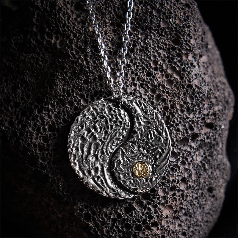Buddha Stones Miedziany naszyjnik z okrągłym grawerowanym wisiorem Yin Yang Balance - Yin Yang (Równowaga ♥ Harmonia) - image 0