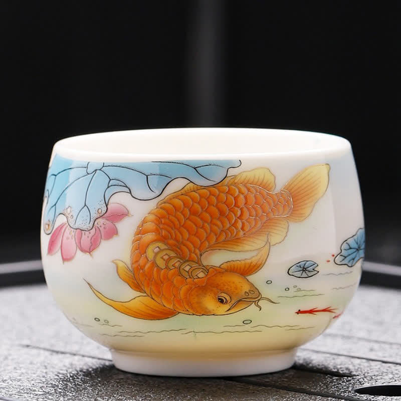 Buddha Stones Biała porcelanowa filiżanka do herbaty Koi Lotus Dragon malowana ręcznie - Lotos - image 1