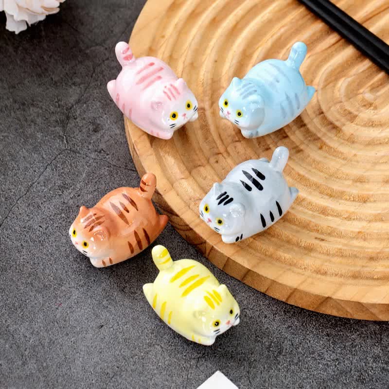 Buddha Stones Szkliwiony ceramiczny stojak na pałeczki Lucky Cat - image 13