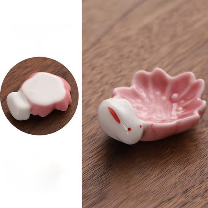 Buddha Stones Mały ceramiczny uchwyt na pałeczki w stylu królika Sakura - image 6