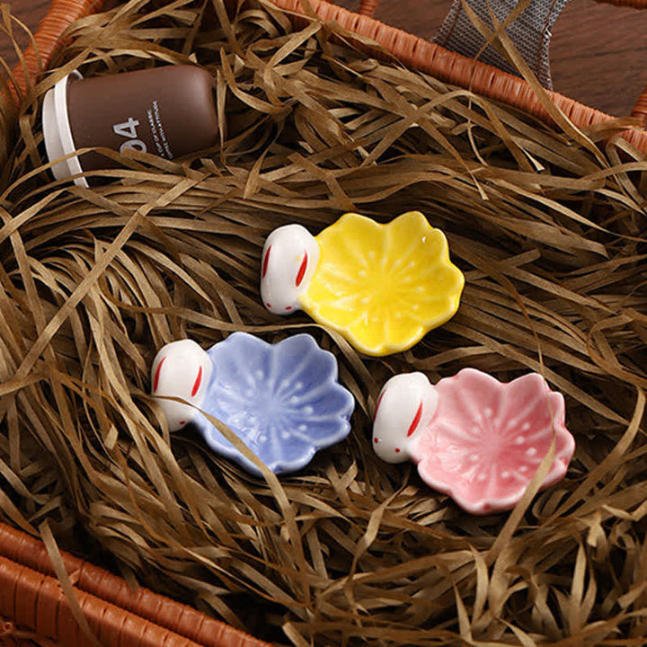 Buddha Stones Mały ceramiczny uchwyt na pałeczki w stylu królika Sakura - image 11