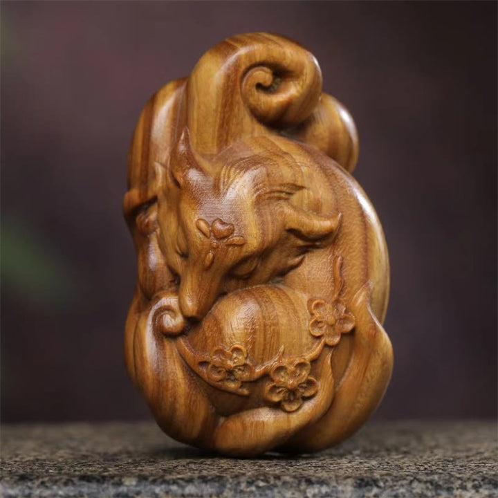 Buddha Stones Mini Dziewięcioogonowy Lis Zielony Sandałowiec Dekoracja Pokoju Dekoracja Wisząca na Samochód