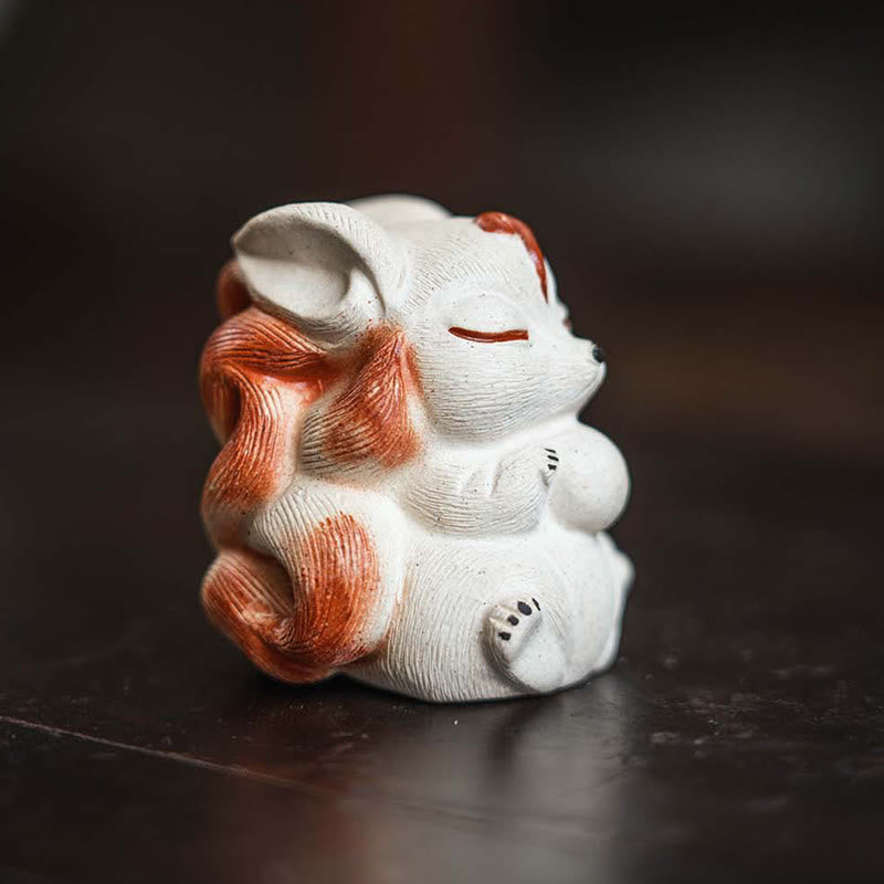 Buddha Stones Miniaturowy Dziewięcioogonowy Lis Fioletowa Glina Dekoracja Biurka Szczęścia