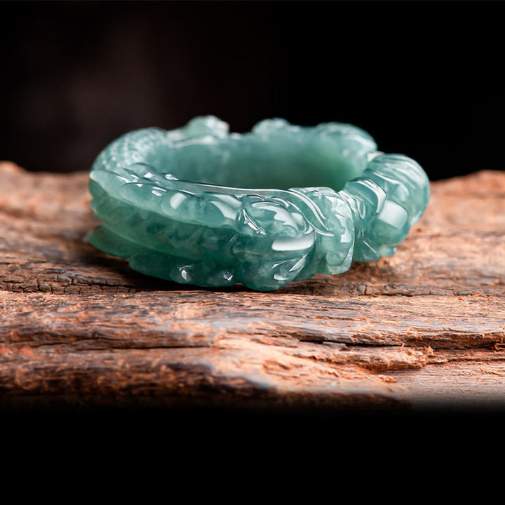 Pierścień sukcesu z naturalnego jadeitu z Buddha Stones