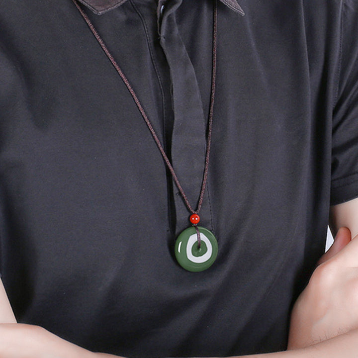 Buddha Stones Naturalny Okrągły Jadeit Klamra Pokoju Naszyjnik Dobrobytu Wisiorek Sznurkowy