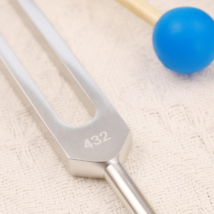 Kamerton 432HZ ze stopu aluminium z młotkiem do uzdrawiania umysłu i ducha - image 3