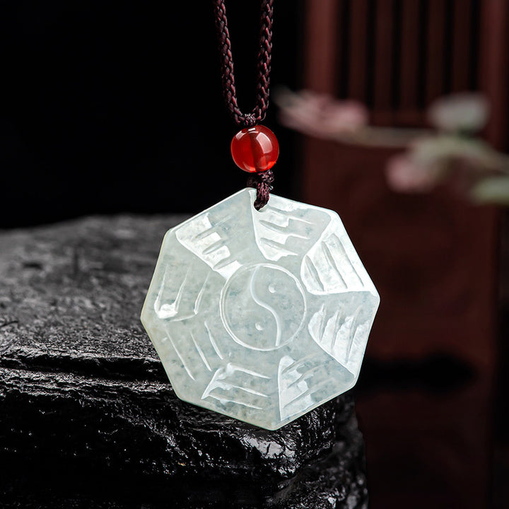 Naszyjnik z naturalnym jadeitem Bagua Yin Yang szczęścia - Jadeit (dobrobyt ♥ obfitość) - image 1