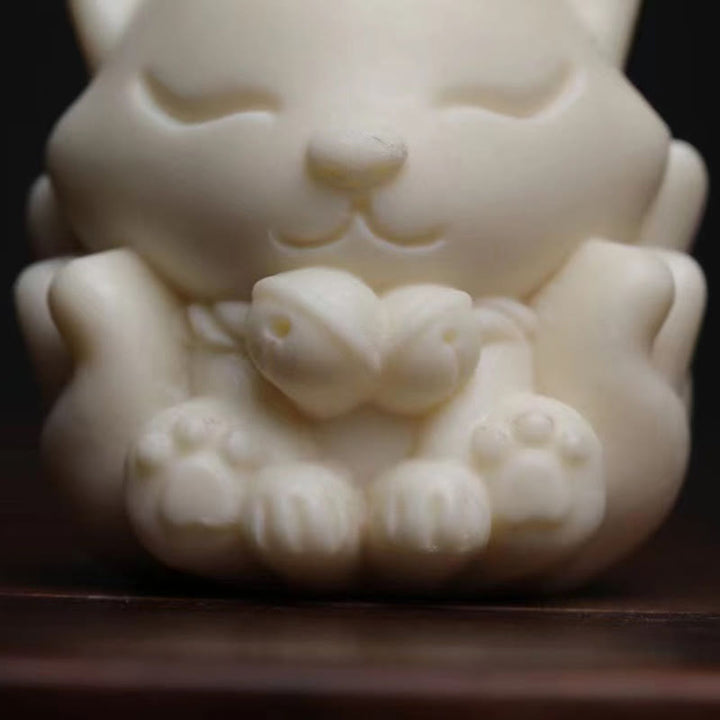 Buddha Stones Mini Dziewięcioogonowy Lis Kość Słoniowa Owoc Sandałowiec Zielony Sandałowiec Błogosławieństwo Dekoracja
