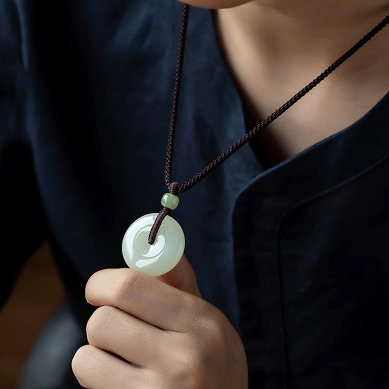 Buddha Stones Naturalne Okrągłe Jadeitowe Klamra Pokoju Szczęście Dobrobyt Naszyjnik Wisiorek