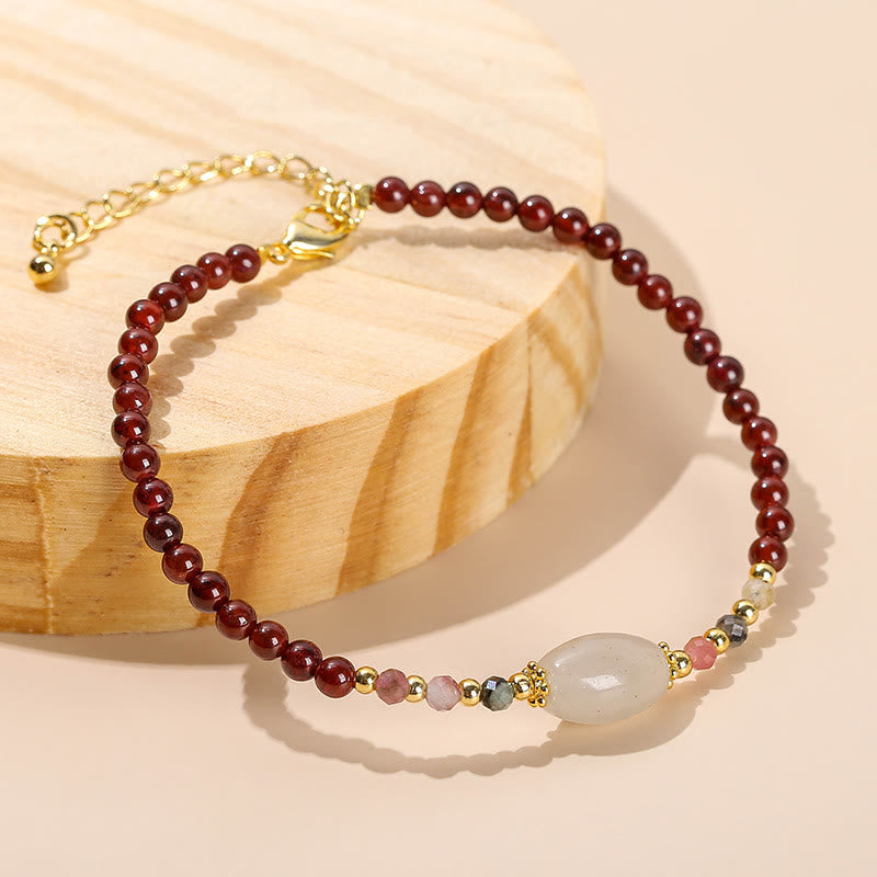Bransoletka z Buddha Stones , granatu, jadeitu i turmalinu, z koralikami i pasją