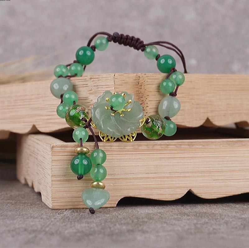 Bransoletka z naturalnego zielonego jadeitu z kwiatami szczęścia i Buddha Stones