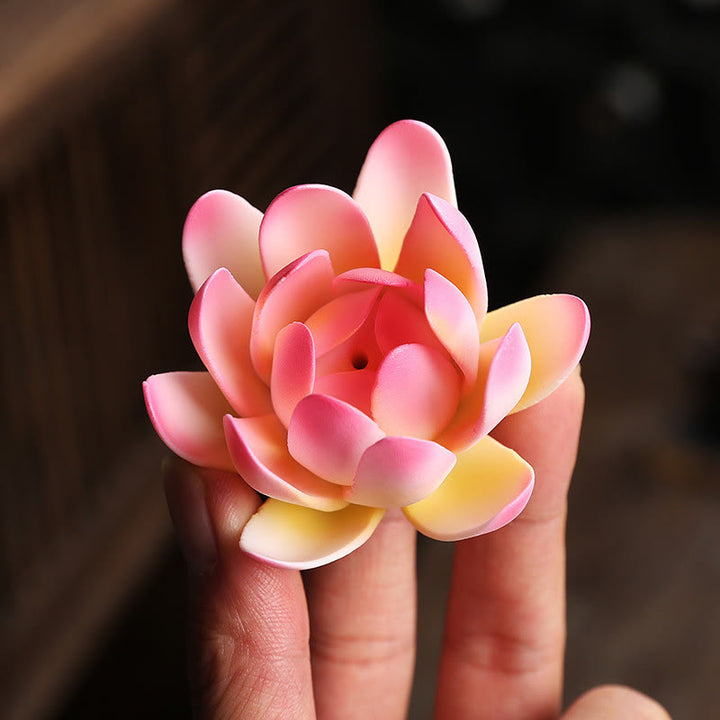 Buddha Stones Ręka Buddy Lotos Oświecenie Światło LED Fioletowa Glina Ceramiczna Kadzielnica Dekoracja