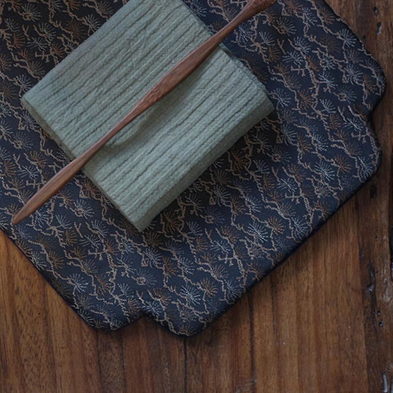 Elegancka podkładka pod kubek z brokatowym wzorem kwiatowym