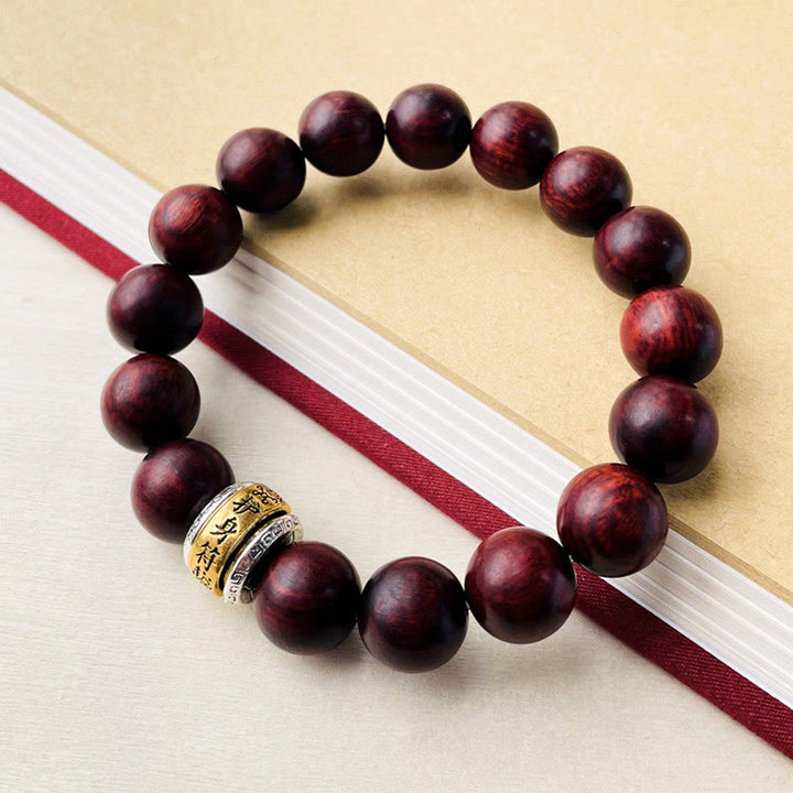 Bransoletka ochronna z amuletem z czerwonego drzewa sandałowego i Buddha Stones