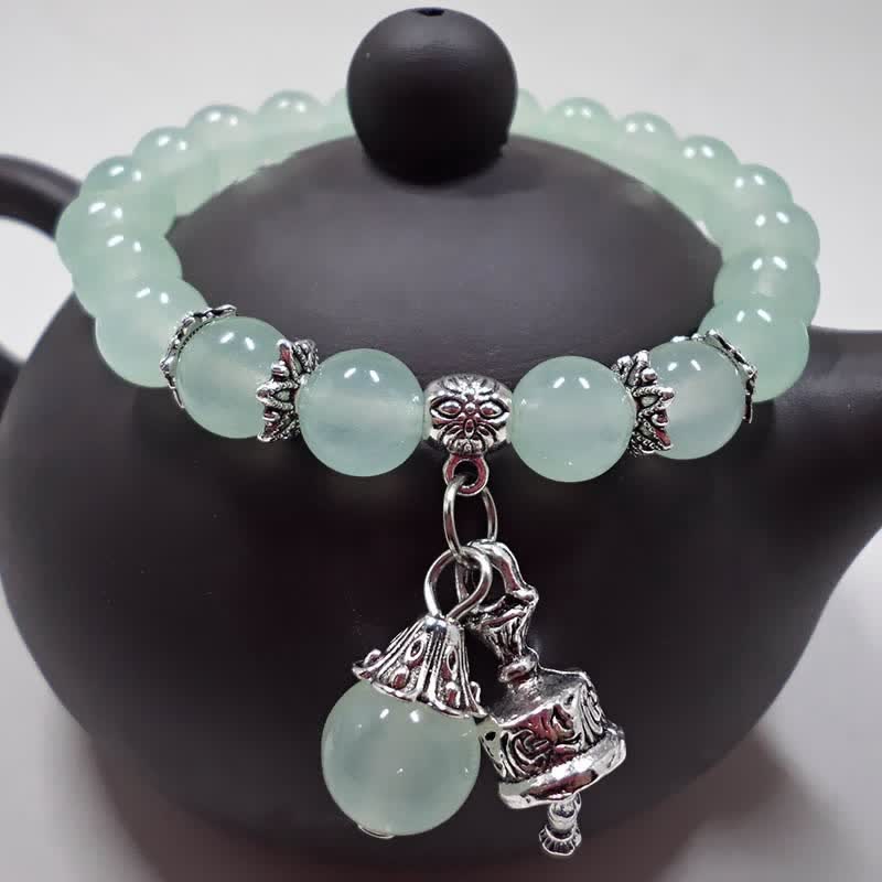 Bransoletka z koralików i kryształków chalcedonu w stylu vintage z dzwonkiem