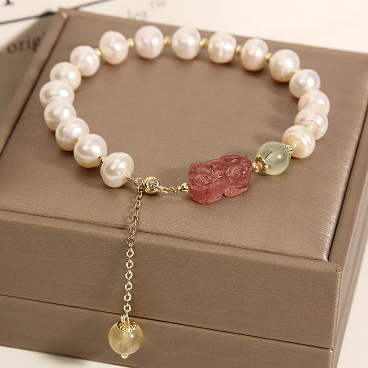Bransoletka z naturalnych pereł Buddha Stones z kwarcu truskawkowego PiXiu Optimism Charm