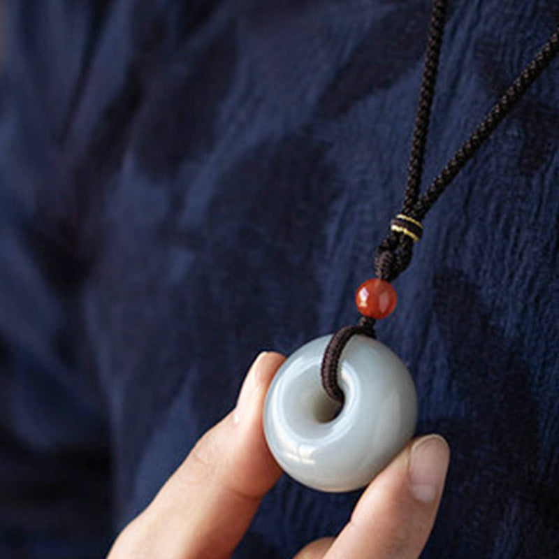 Buddha Stones Naturalny Okrągły Jadeit Szary Jadeit Klamra Pokoju Naszyjnik Szczęścia Wisiorek