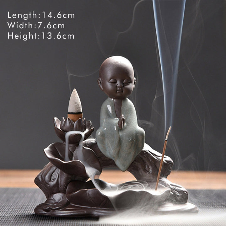 Buddha Stones Mały Mnich Ceramiczny Lotos Błogosławieństwo Kadzielnica Dekoracja