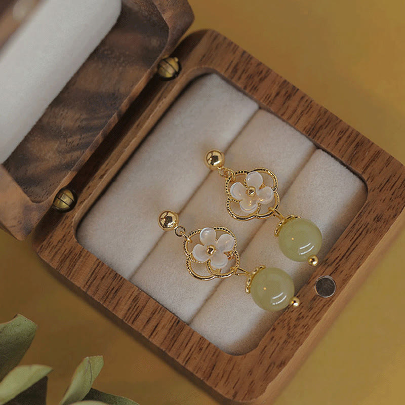 Kolczyki z Buddha Stones Tridacna Stone Flower Jade Bead Blessing Drop