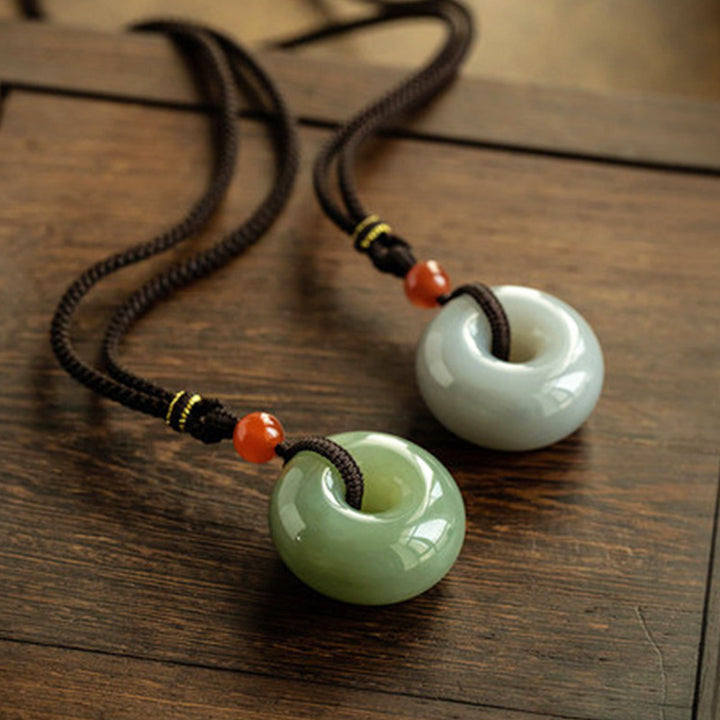 Buddha Stones Naturalny Okrągły Jadeit Szary Jadeit Klamra Pokoju Naszyjnik Szczęścia Wisiorek