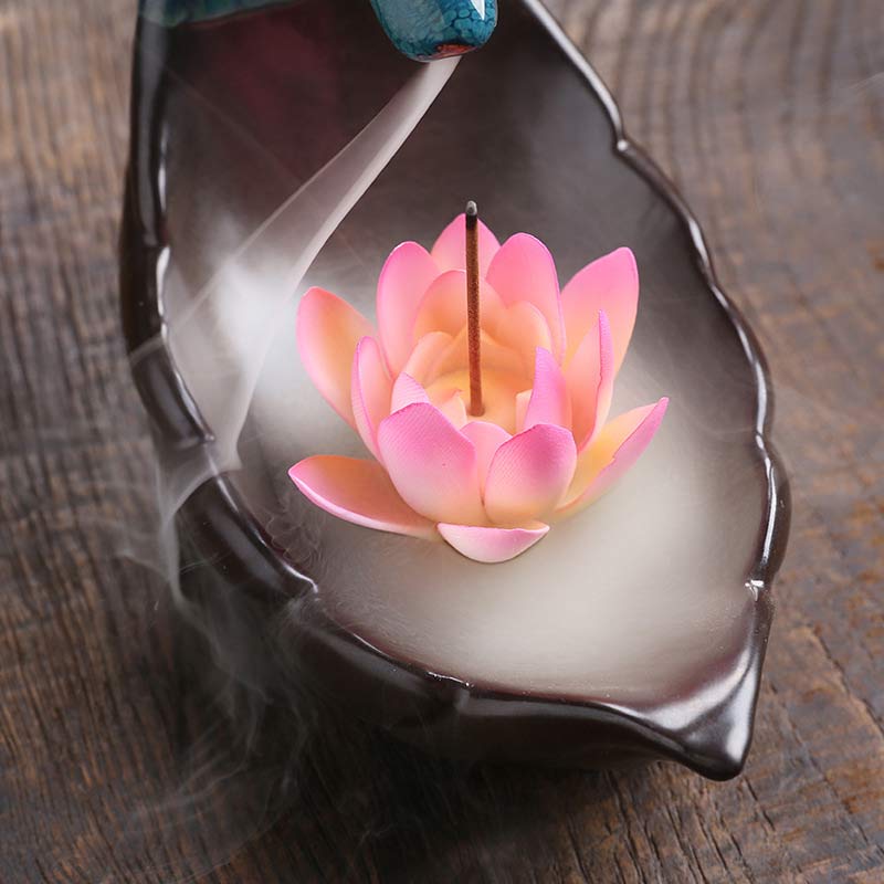 Buddha Stones Mały Jeleń Ceramiczny Lotos Medytacja Kadzielnica Dekoracja