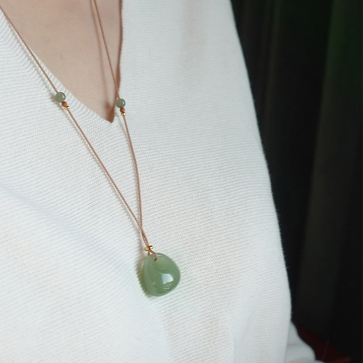 Naszyjnik z Buddha Stones Naturalny Jadeit Szczęście Dobrobyt Wisiorek (Losowy Kolor)