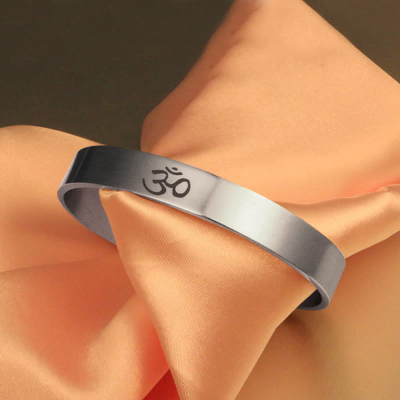 Buddha Stones Tybetański Symbol OM Bransoletka Mankiet Uważności Bransoletka Bangle