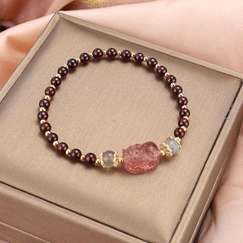 Bransoletka ochronna z Buddha Stones , naturalnym turmalinem, granatem i kwarcem truskawkowym PiXiu Moonstone