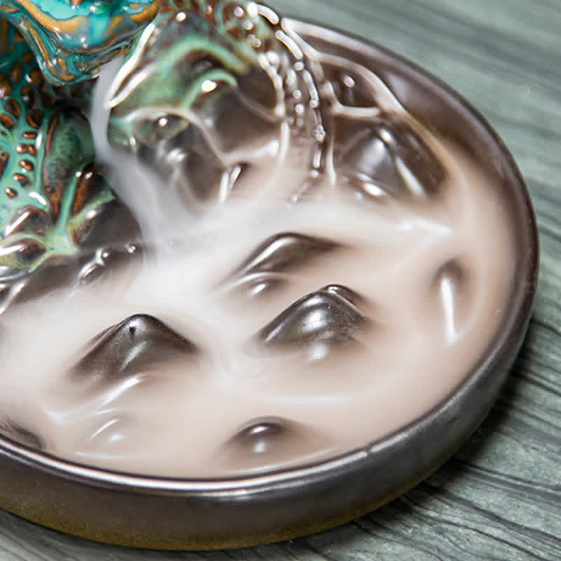 Dekoracja kadzielnicy z ceramicznym palnikiem dymnym i wzorem smoka