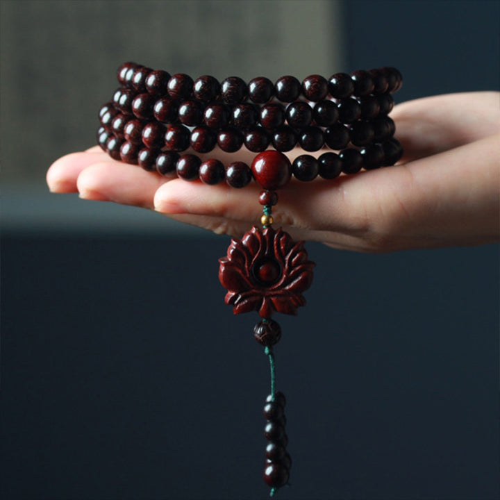 Buddha Stones Tybetańskie Małe Liście Czerwone Drzewo Sandałowe Lotus Mala Balance Bransoletka