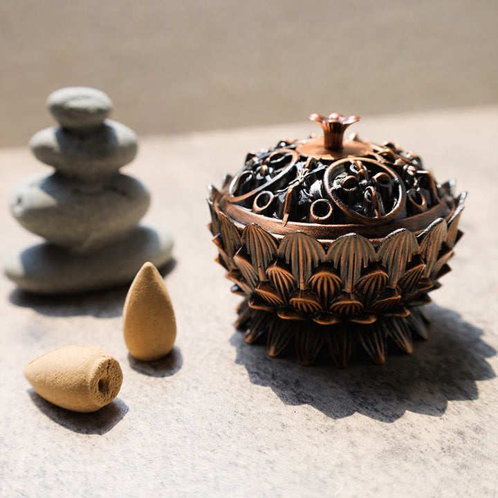 Buddha Stones Tybetański Lotos w Kształcie Oczyszczającego Kadzielnika