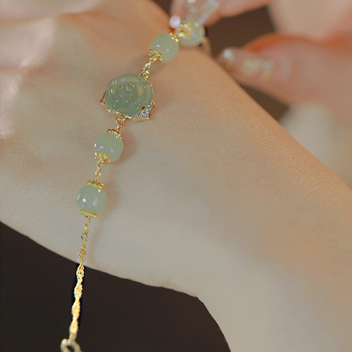 Bransoletka z łańcuszkiem szczęścia z Buddha Stones 14K pozłacana jadeitem Hetian i różą