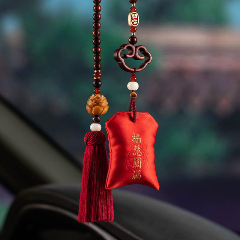 Buddha Stones Tybetańskie Małe Liście Czerwone Drzewo Sandałowe Lotos Cynober Saszetka Ochrona Chwost Dekoracja Wisząca Do Samochodu