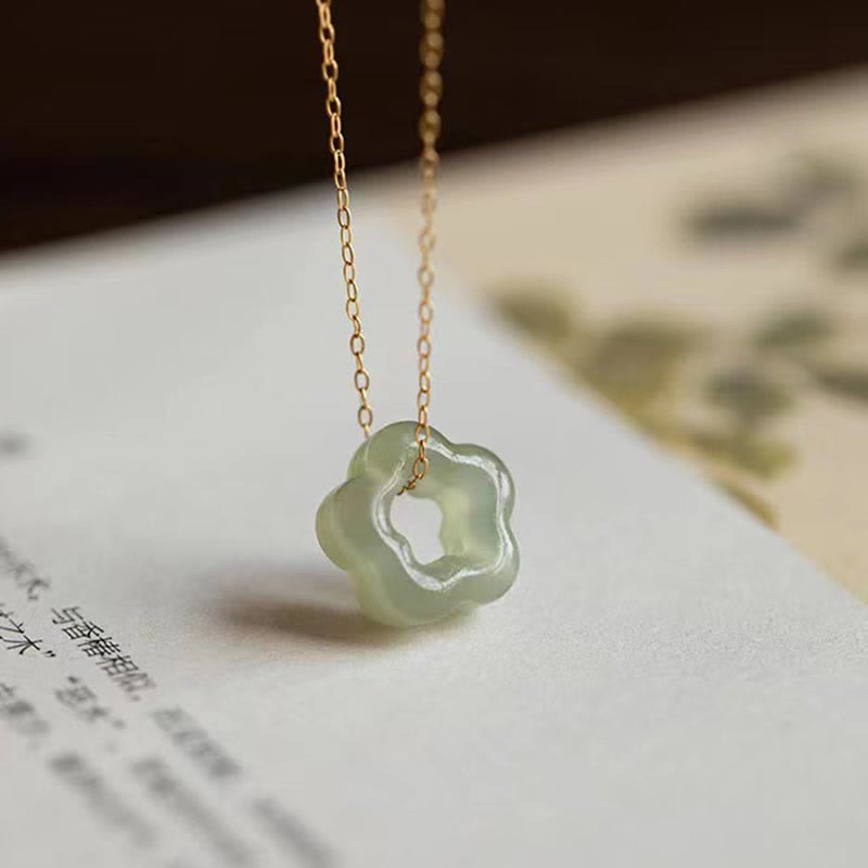 Buddha Stones Delikatny Hetian Jade Cyan Jade Szczęście Kwiatowy Naszyjnik Wisiorek
