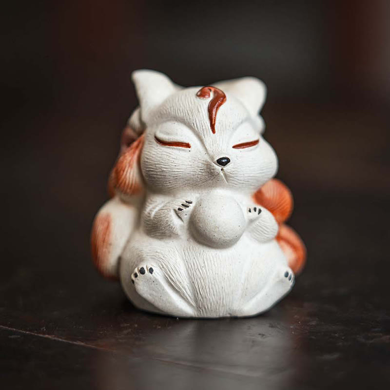 Buddha Stones Miniaturowy Dziewięcioogonowy Lis Fioletowa Glina Dekoracja Biurka Szczęścia