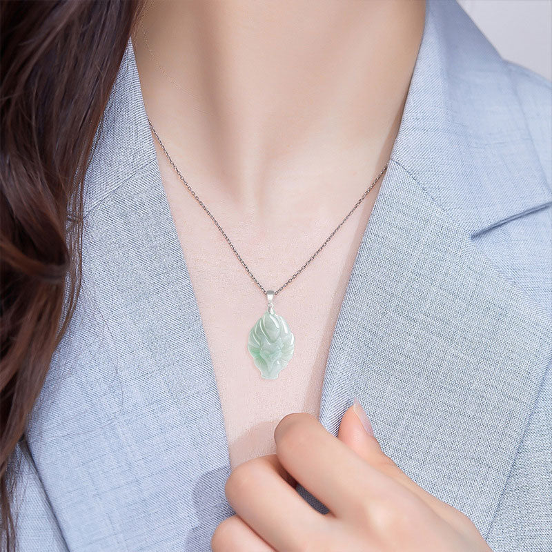 Naszyjnik z naturalnym jadeitem z Buddha Stones, lisem dziewięcioogoniastym, łańcuszkiem z tytanu i stalą, z wisiorkiem - image 2