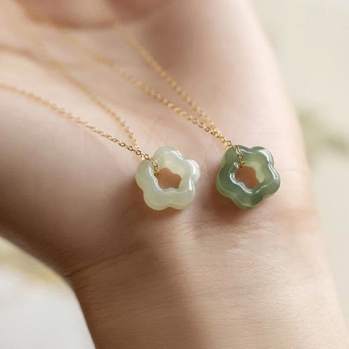 Buddha Stones Delikatny Hetian Jade Cyan Jade Szczęście Kwiatowy Naszyjnik Wisiorek