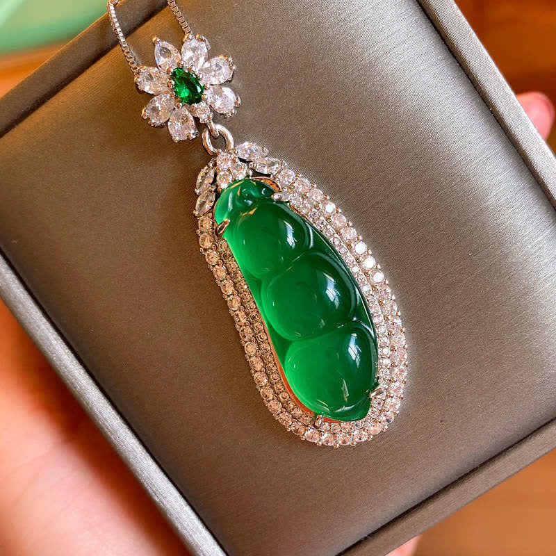 Naszyjnik z wisiorkiem Fortune Bean Cyan Jade Luck