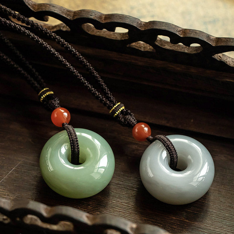 Buddha Stones Naturalny Okrągły Jadeit Szary Jadeit Klamra Pokoju Naszyjnik Szczęścia Wisiorek
