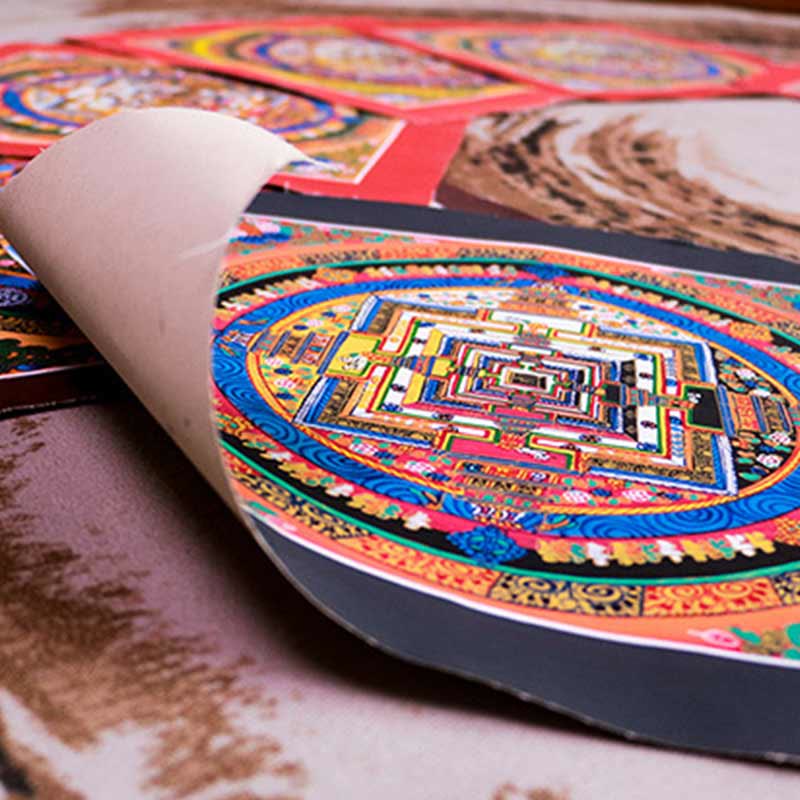 Tybetański ręcznie malowany obraz Thangka Mandala w pudełku z losowym wzorem kolorystycznym