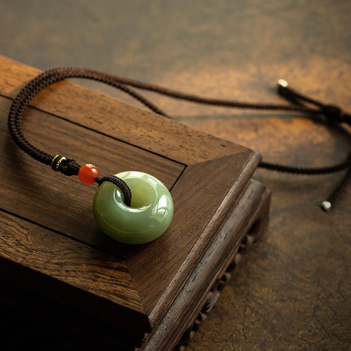 Buddha Stones Naturalny Okrągły Jadeit Szary Jadeit Klamra Pokoju Naszyjnik Szczęścia Wisiorek
