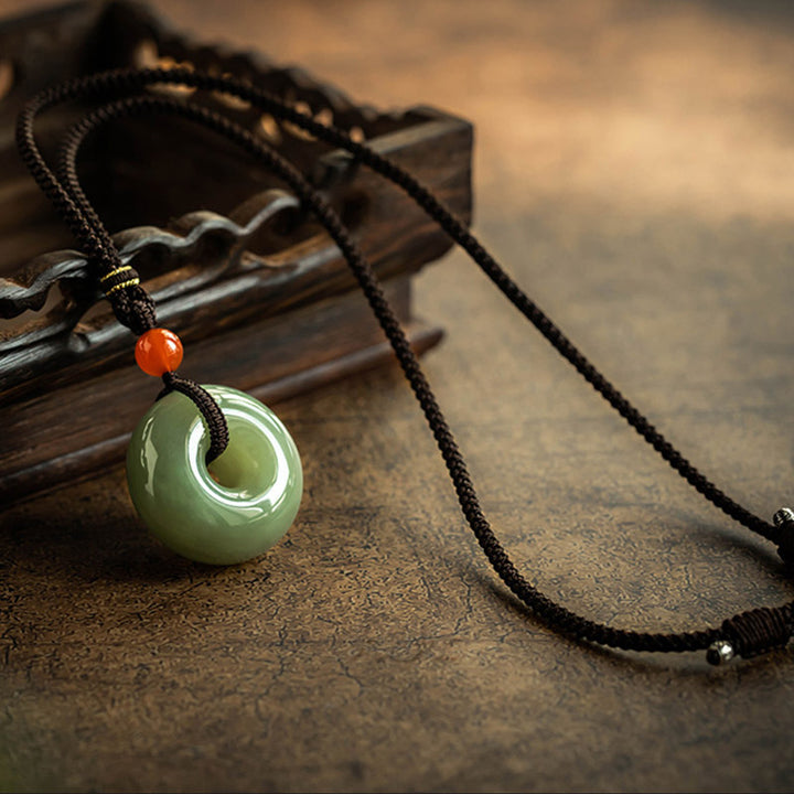 Buddha Stones Naturalny Okrągły Jadeit Szary Jadeit Klamra Pokoju Naszyjnik Szczęścia Wisiorek
