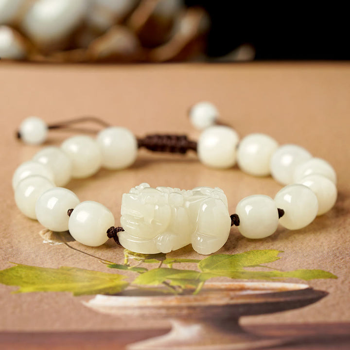 Bransoletka z naturalnego białego jadeitu PiXiu Wealth Stones z Buddha Stones