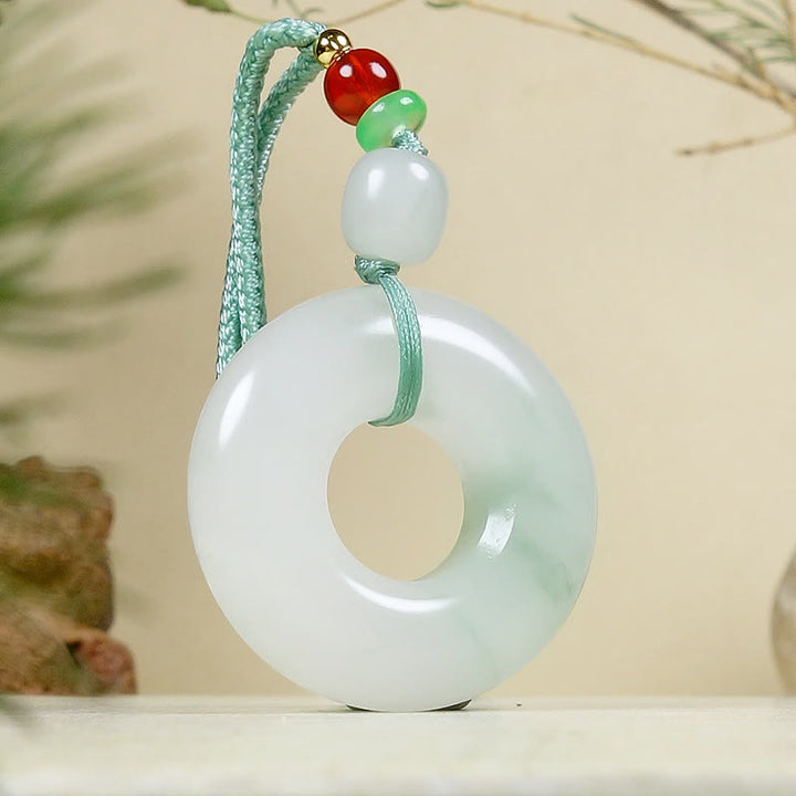 Naszyjnik z naturalnym jadeitem i klamrą pokoju, wisiorkiem na Buddha Stones