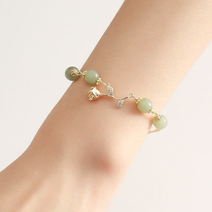 Bransoletka z łańcuszkiem szczęścia z Buddha Stones 14K pozłacana jadeitem hetian i złotą różą